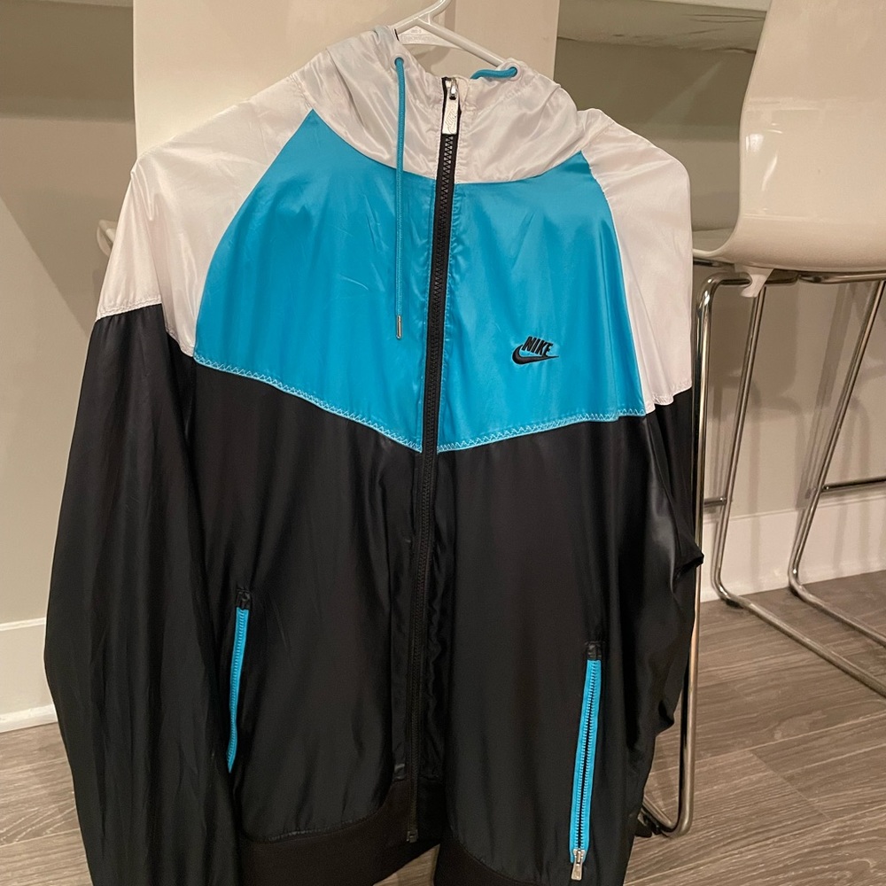NEVER WORN